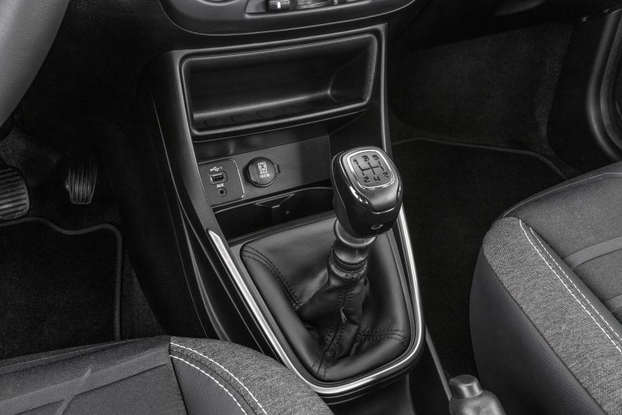 Детали интерьера Fiat Strada Volcano Cabine Dupla (281) 2020 года  (фото 40 из 51)